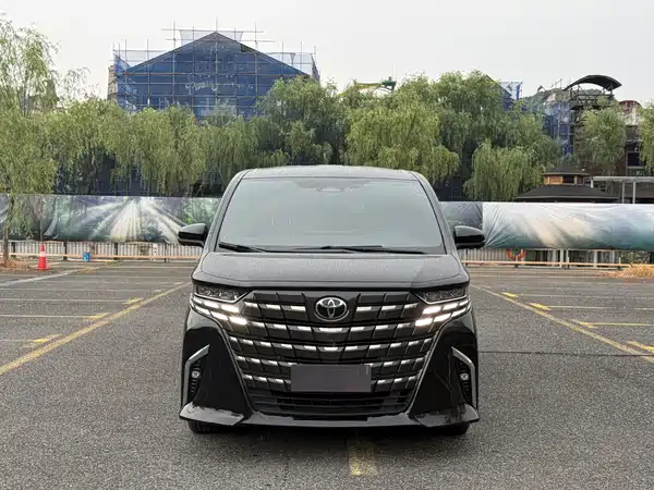 Toyota Alphard 2023
