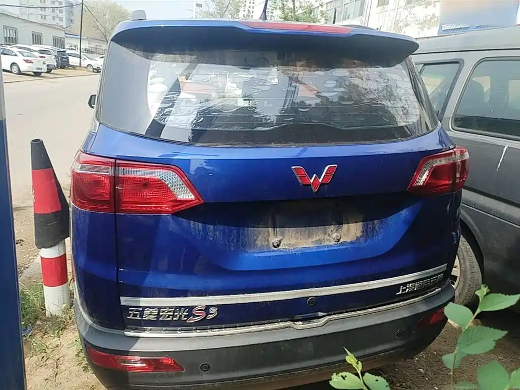 Wuling Hongguang S3 2018 — фото 6