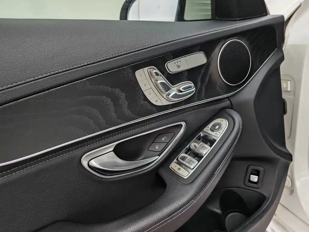 Mercedes-Benz C-Class 2019 — фото 14