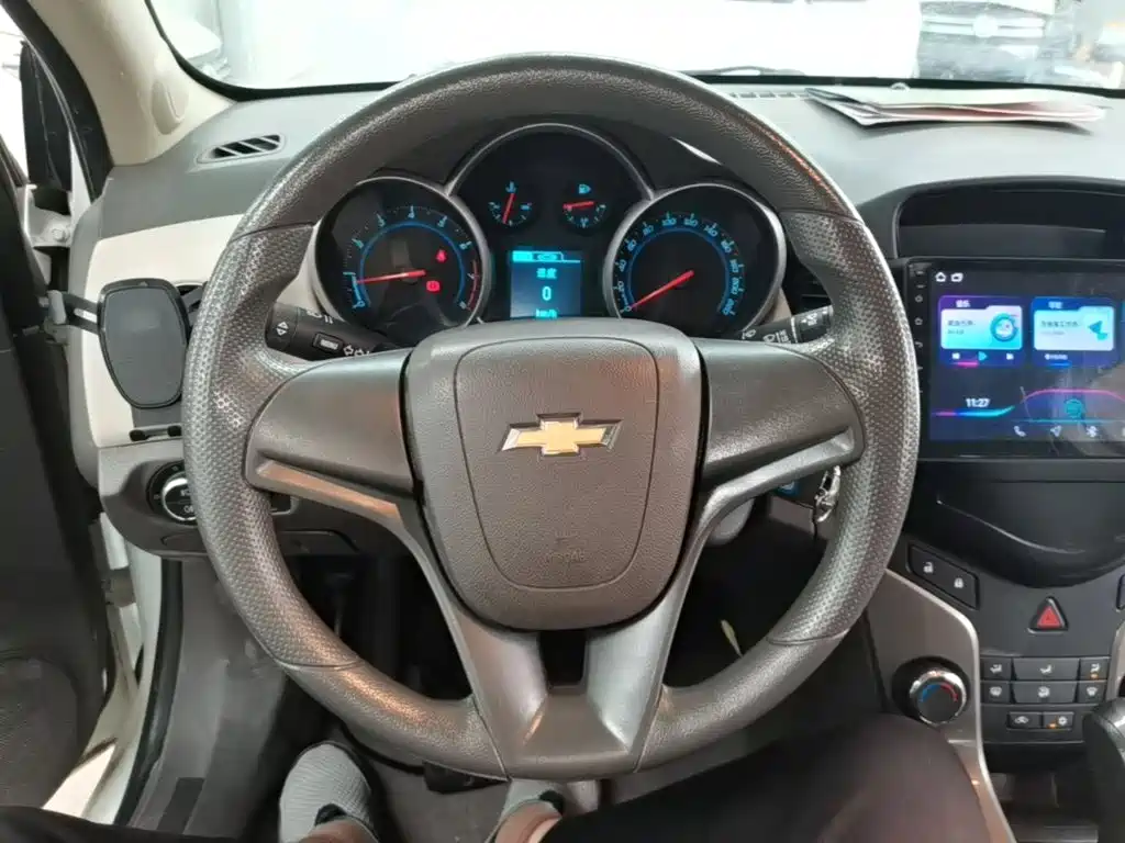 Chevrolet Cruze 2017 — фото 11