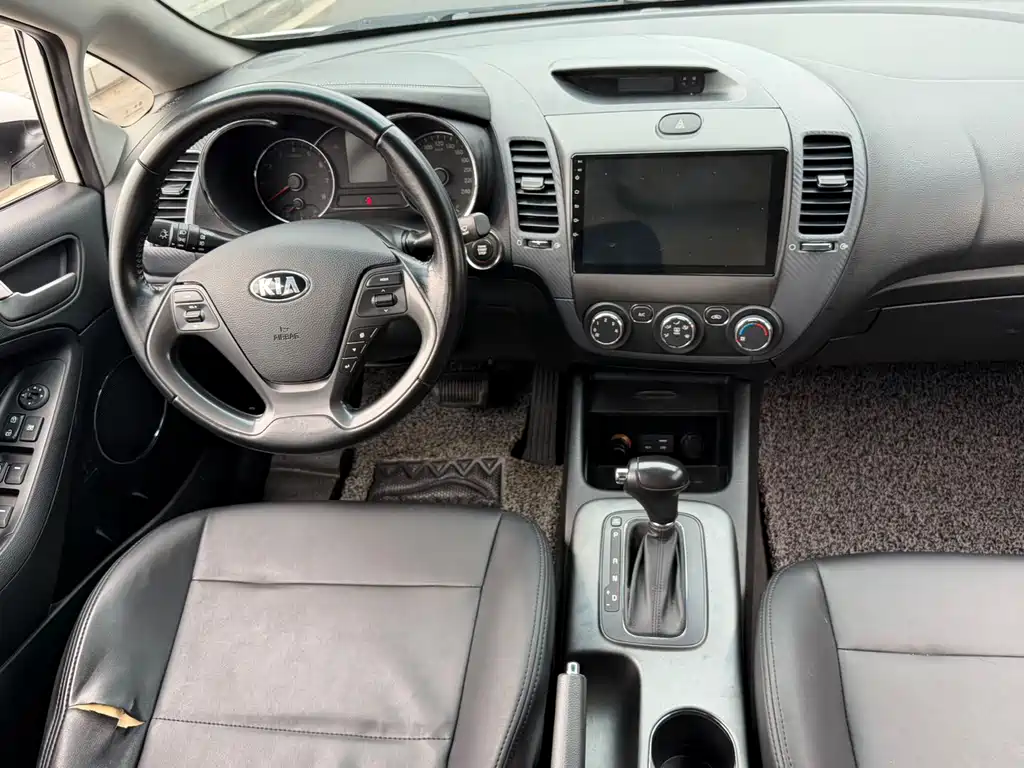 Kia K3 2015 — фото 12