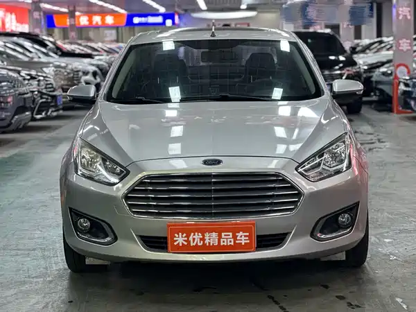 Ford Escort 2015