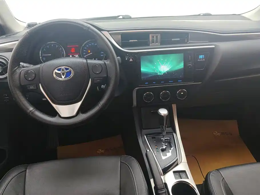 Toyota Corolla 2017 — фото 12