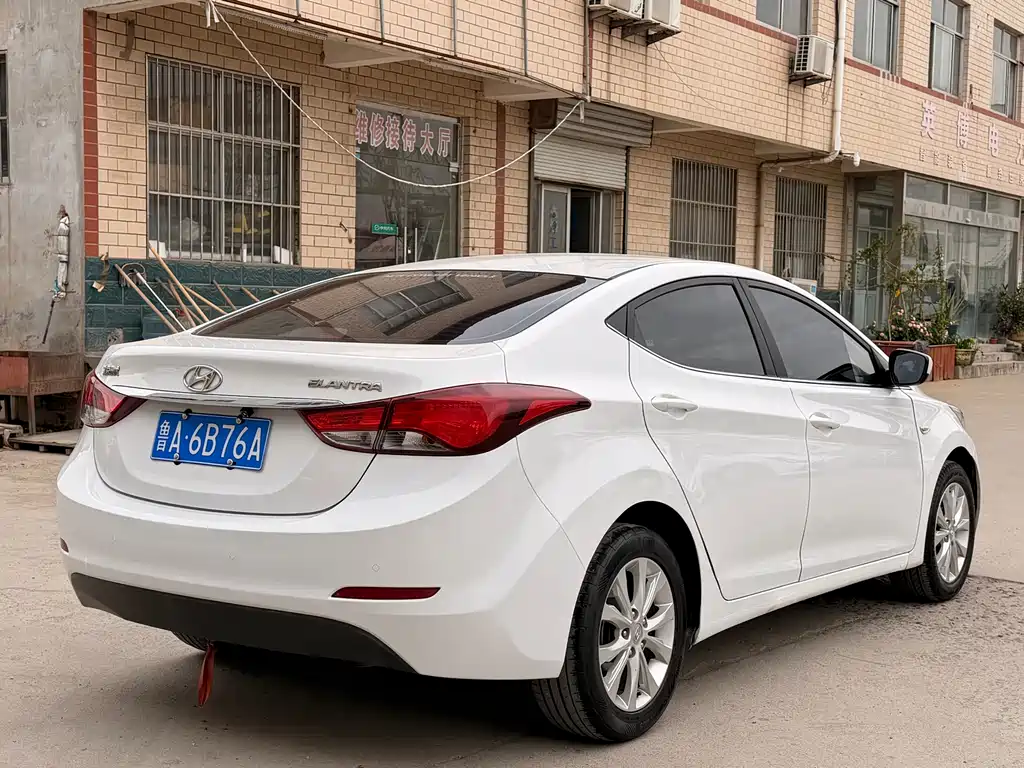 Hyundai Elantra Langdong 2017 — фото 6