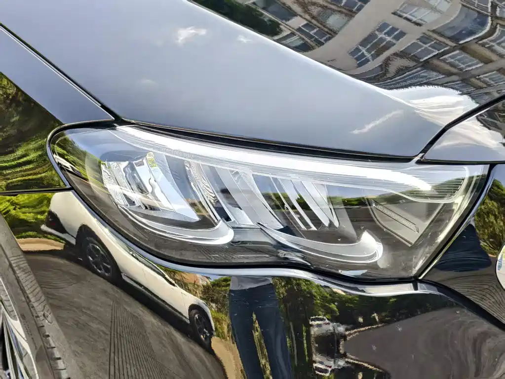Mercedes-Benz E-Class 2025 — фото 10