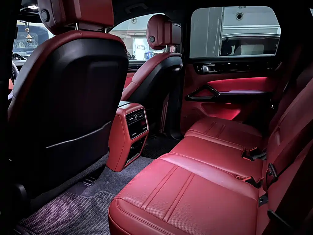 Porsche Cayenne 2020 — фото 10