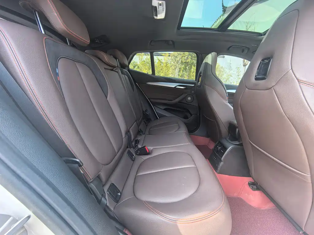 BMW X2 2022 — фото 11