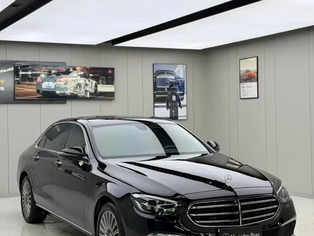 Mercedes-Benz E-Class 2022 — фото 3