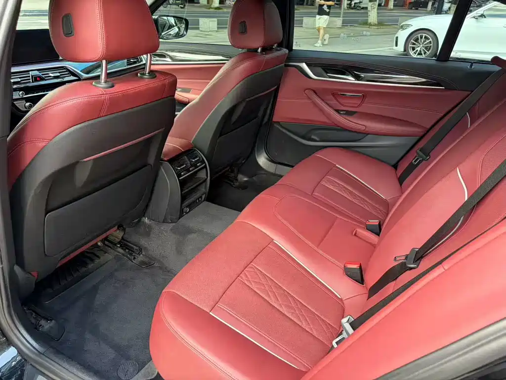 BMW 5 Series 2022