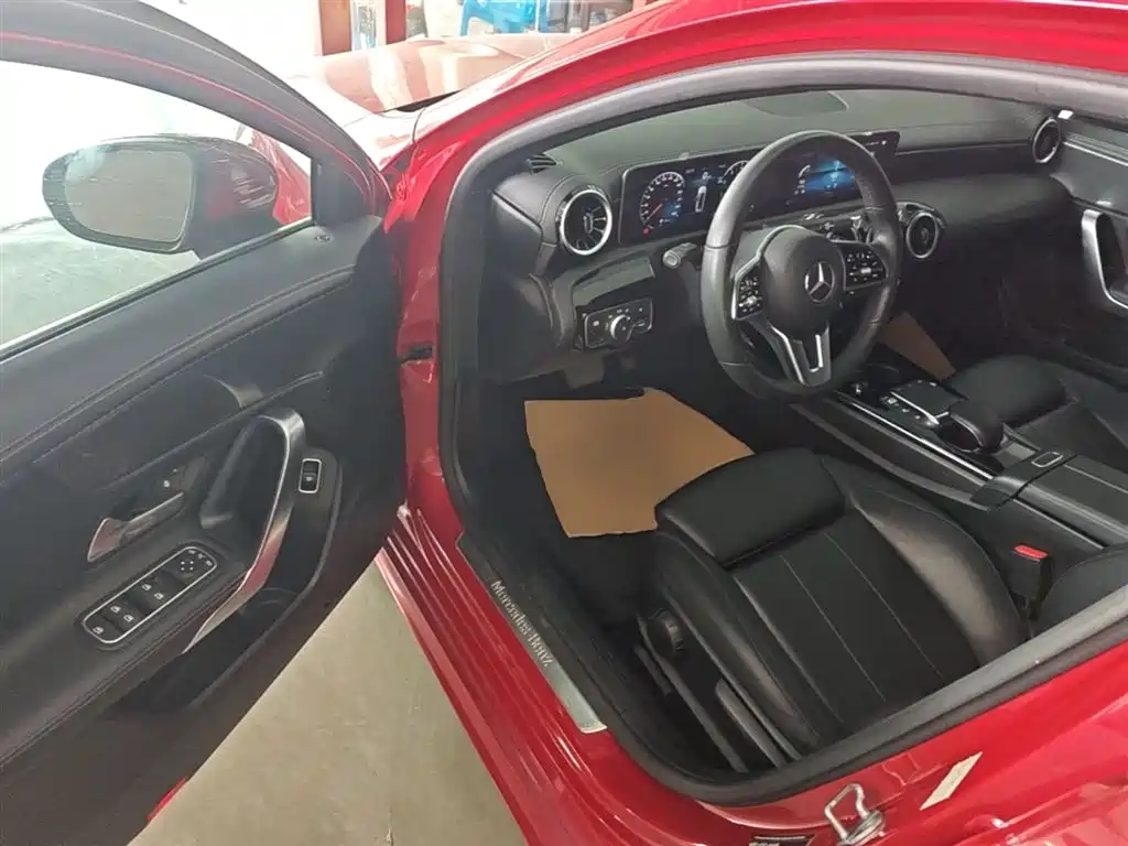 Mercedes-Benz A-Class 2020 — фото 16