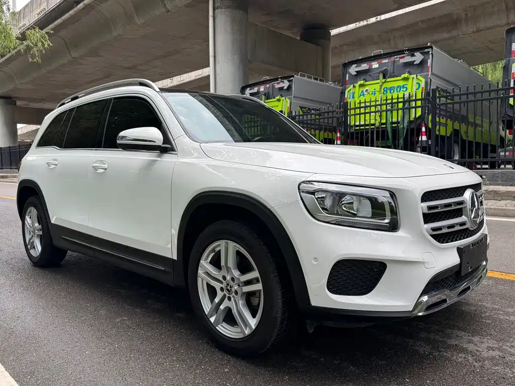 Mercedes-Benz GLB 2021
