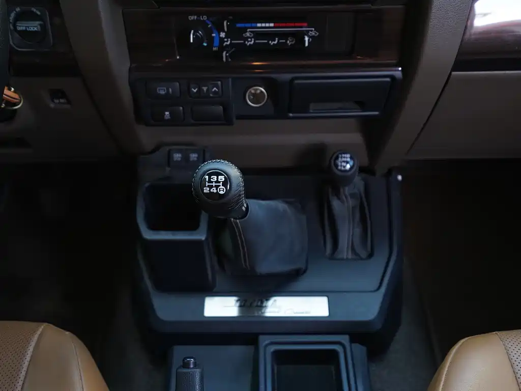 Toyota Land Cruiser 2016 — фото 15