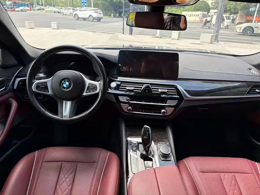 BMW 5 Series 2022