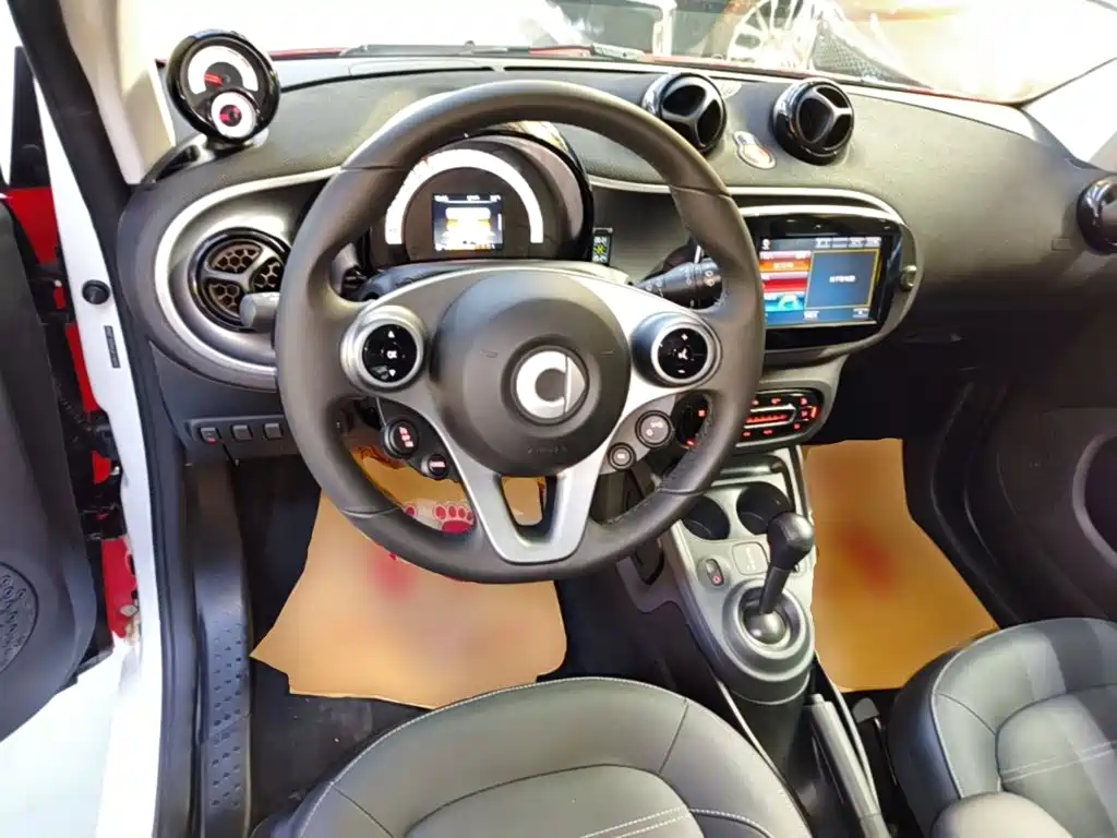 smart fortwo 2016 — фото 10