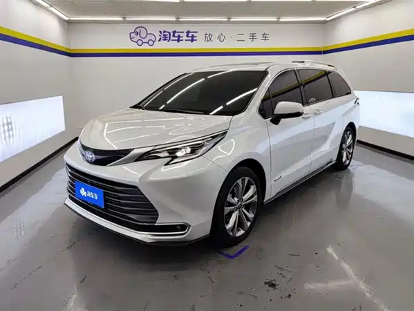 Toyota Sienna 2023