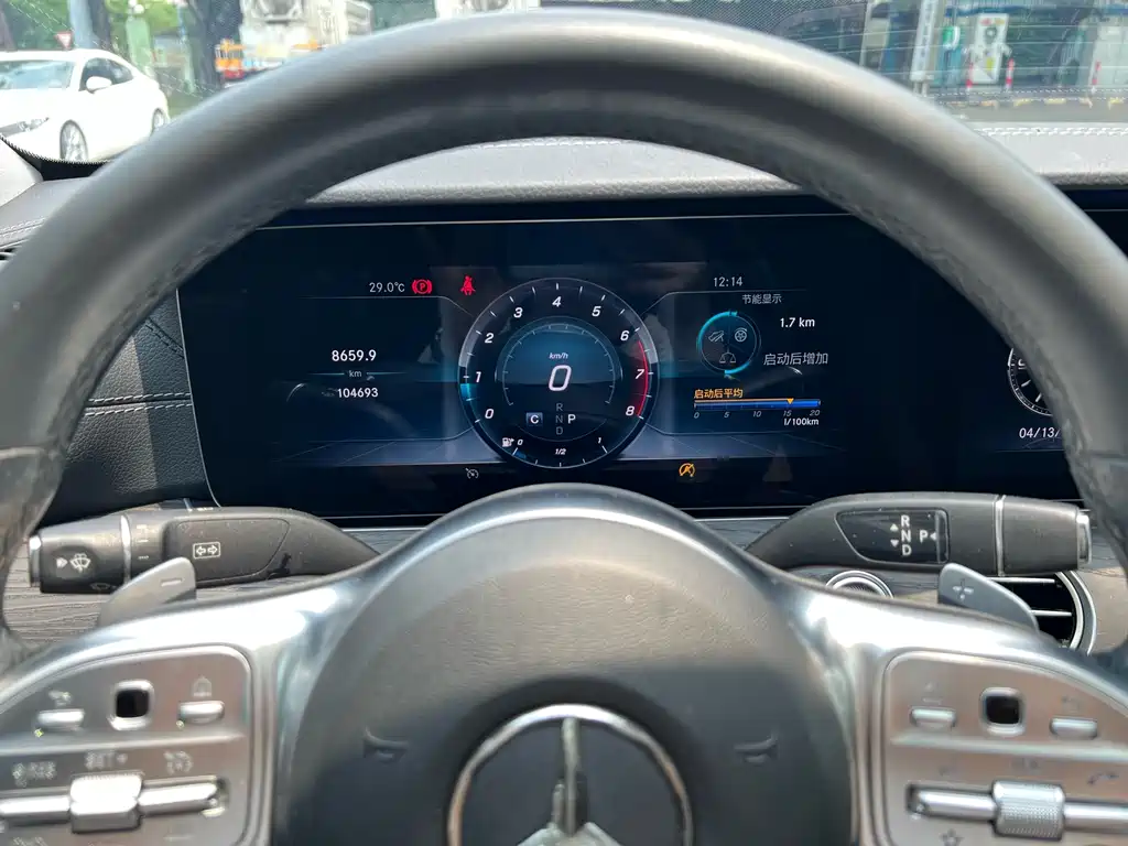 Mercedes-Benz E-Class 2020 — фото 16
