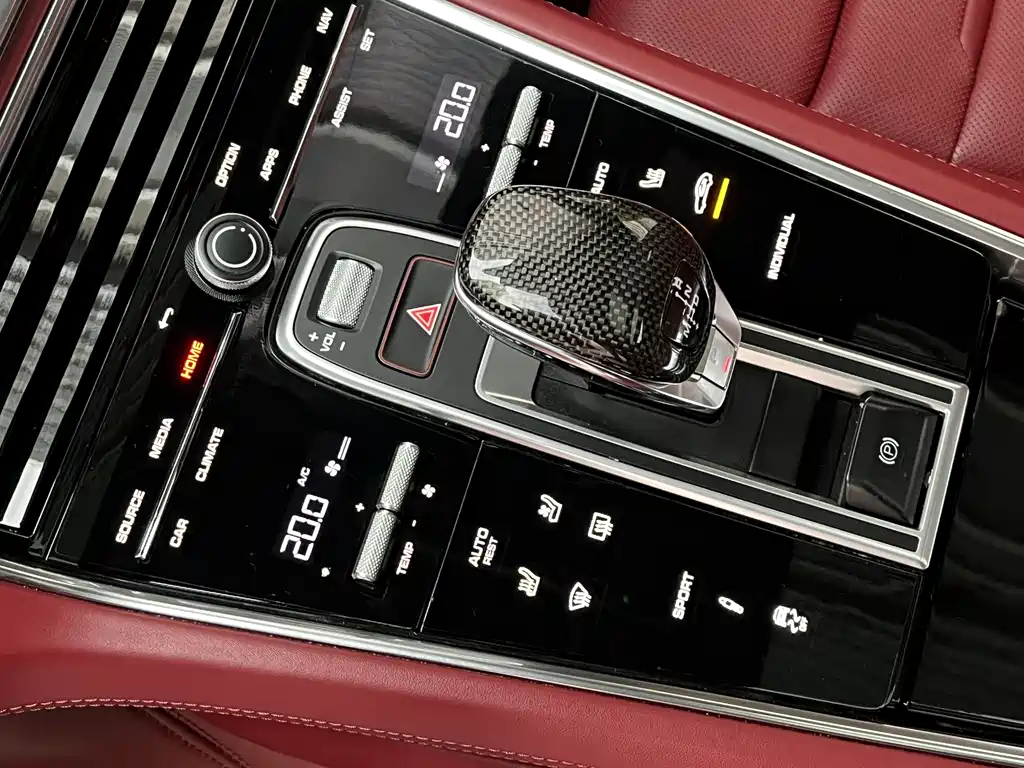 Porsche Panamera 2023 — фото 19