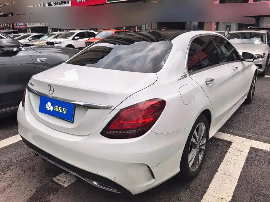 Mercedes-Benz C-Class 2021