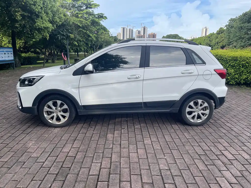 BAIC New Energy EC5 2021