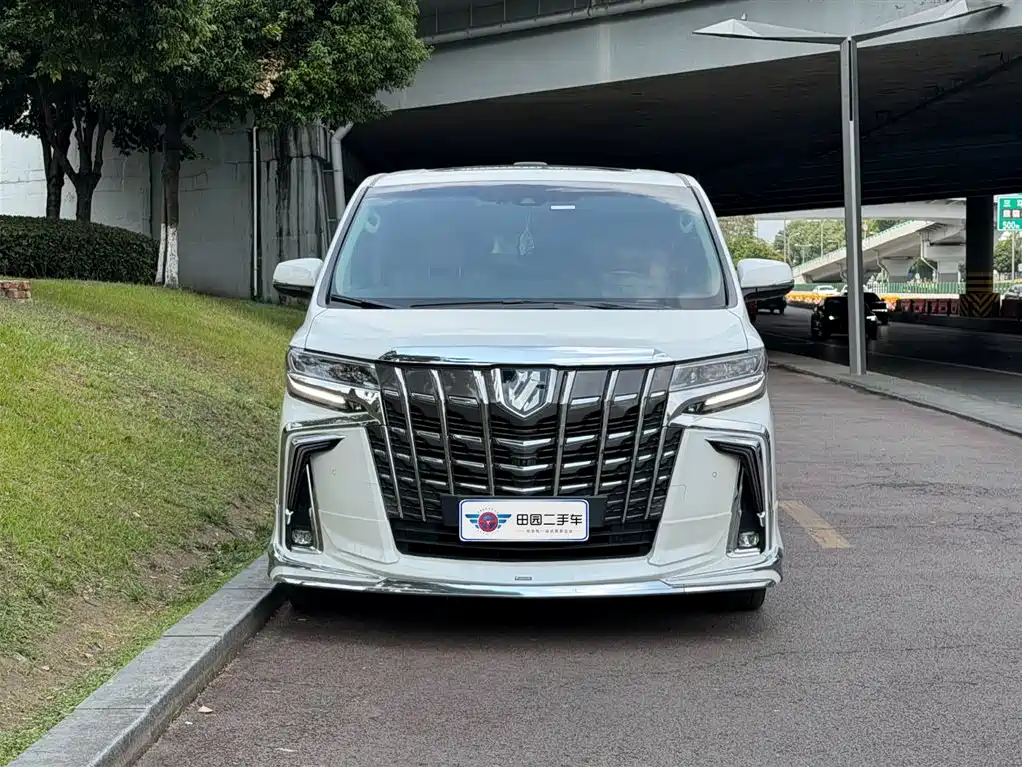 Toyota Alphard 2020 — фото 2