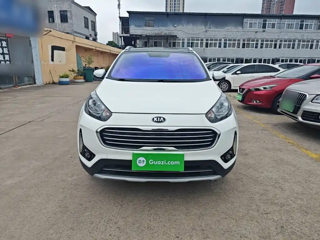 Kia KX3 Proud Running 2017