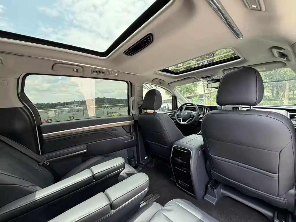 GAC Motor Trumpchi M8 2022 — фото 13