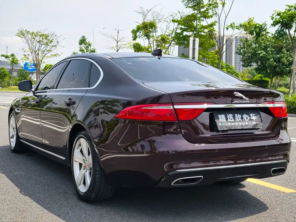 Jaguar XFL 2018 — фото 6