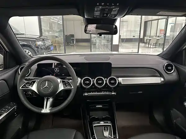 Mercedes-Benz GLB 2024