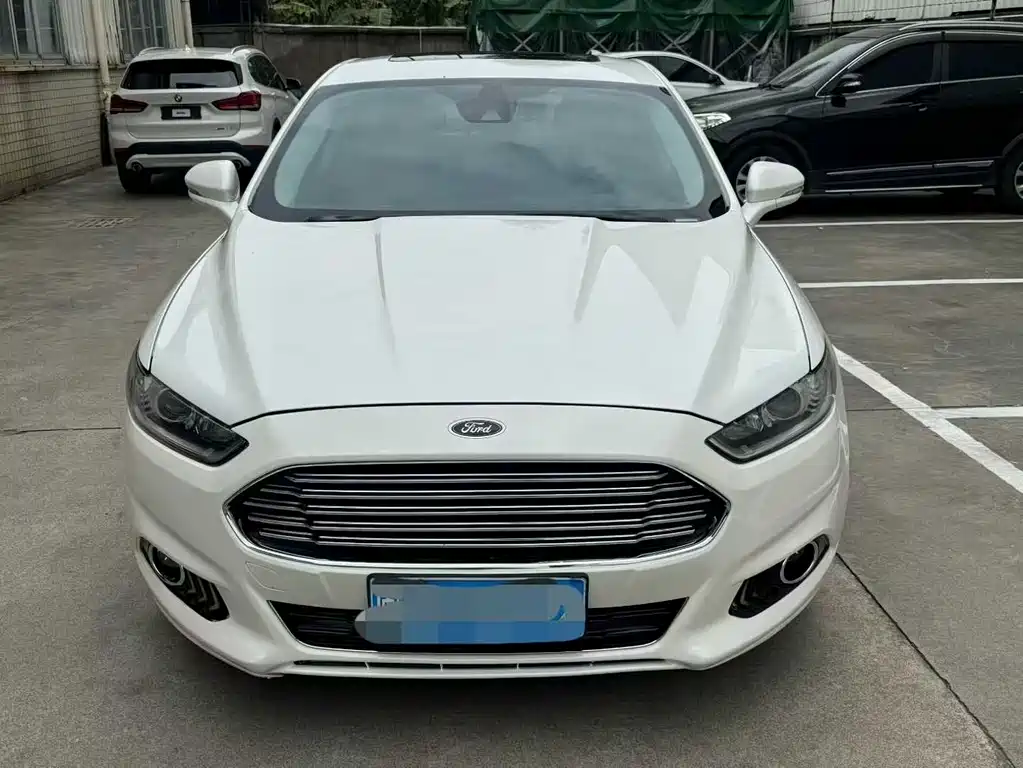 Ford Mondeo 2015 — фото 2