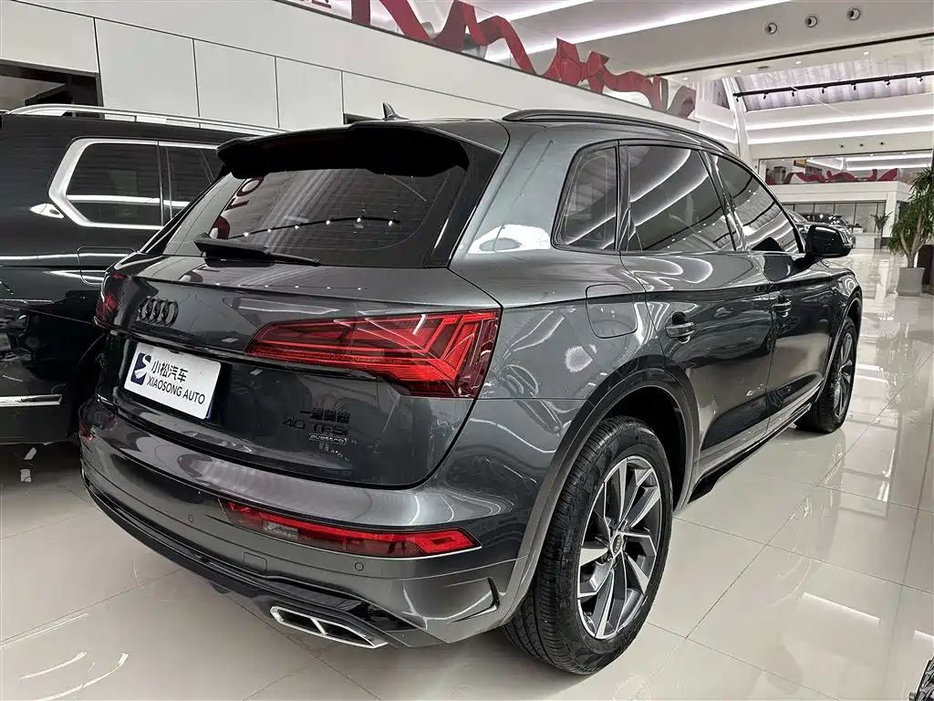 Audi Q5L 2024 — фото 16