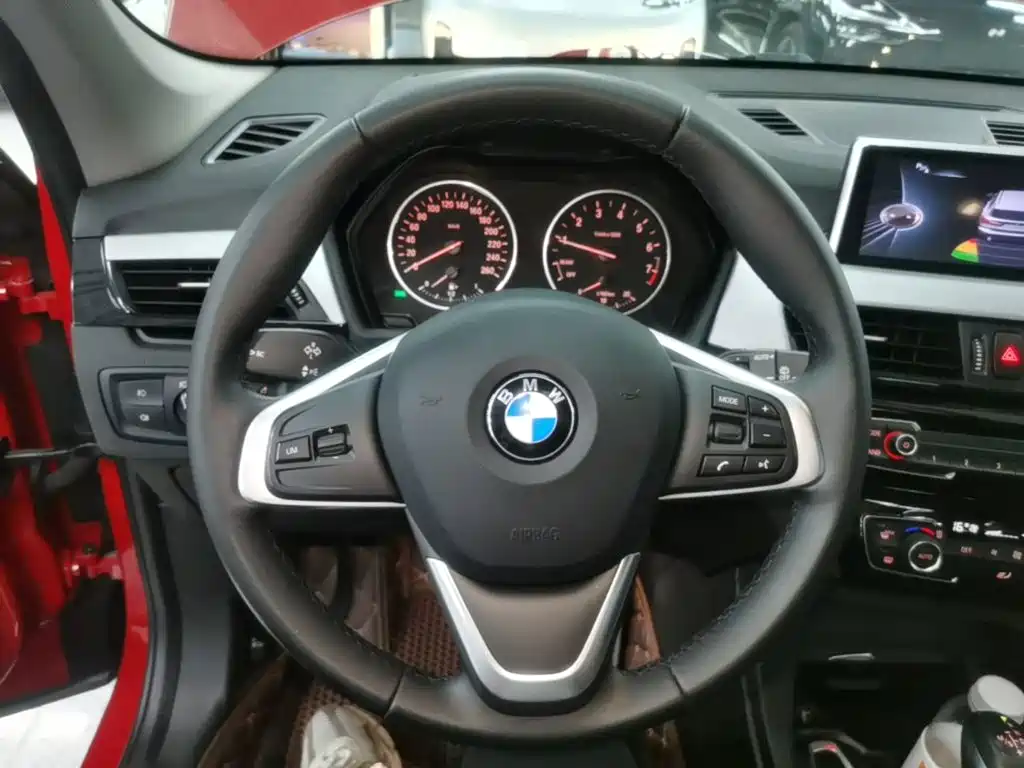 BMW X1 2016 — фото 11