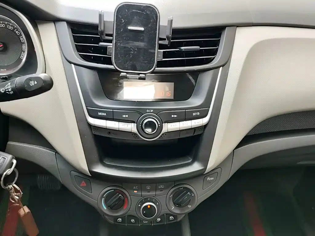 Chevrolet Sail 2018 — фото 13