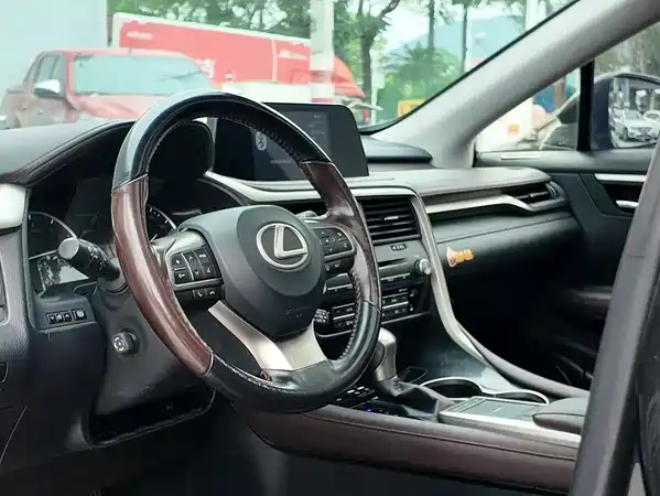 Lexus RX 2020