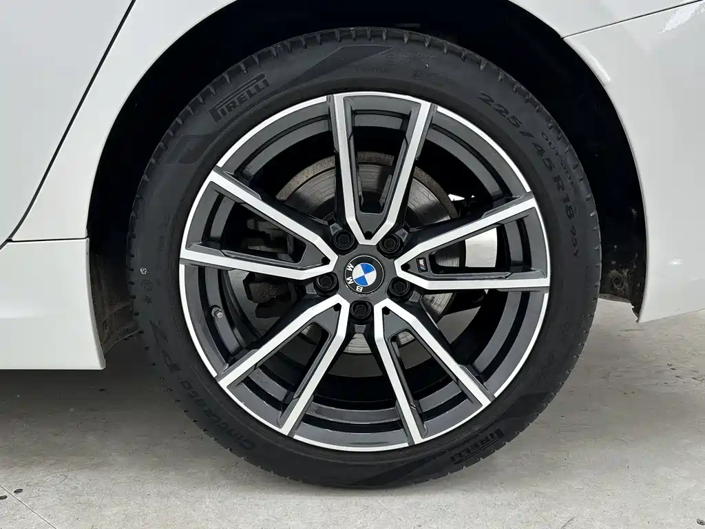 BMW 3 Series 2023 — фото 16