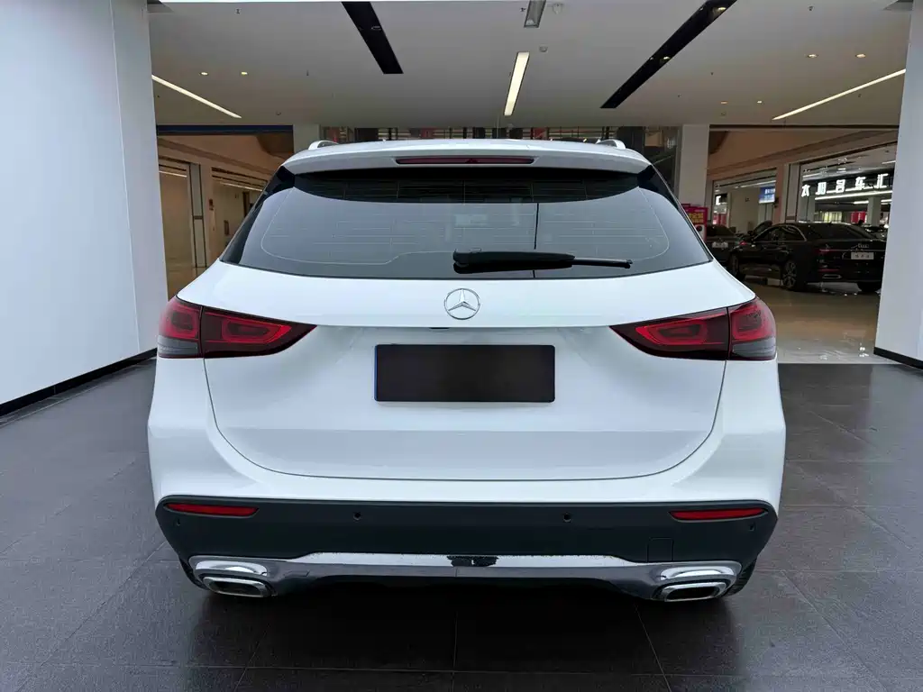 Mercedes-Benz GLA 2023 — фото 4