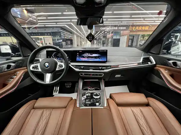 BMW X7 2024