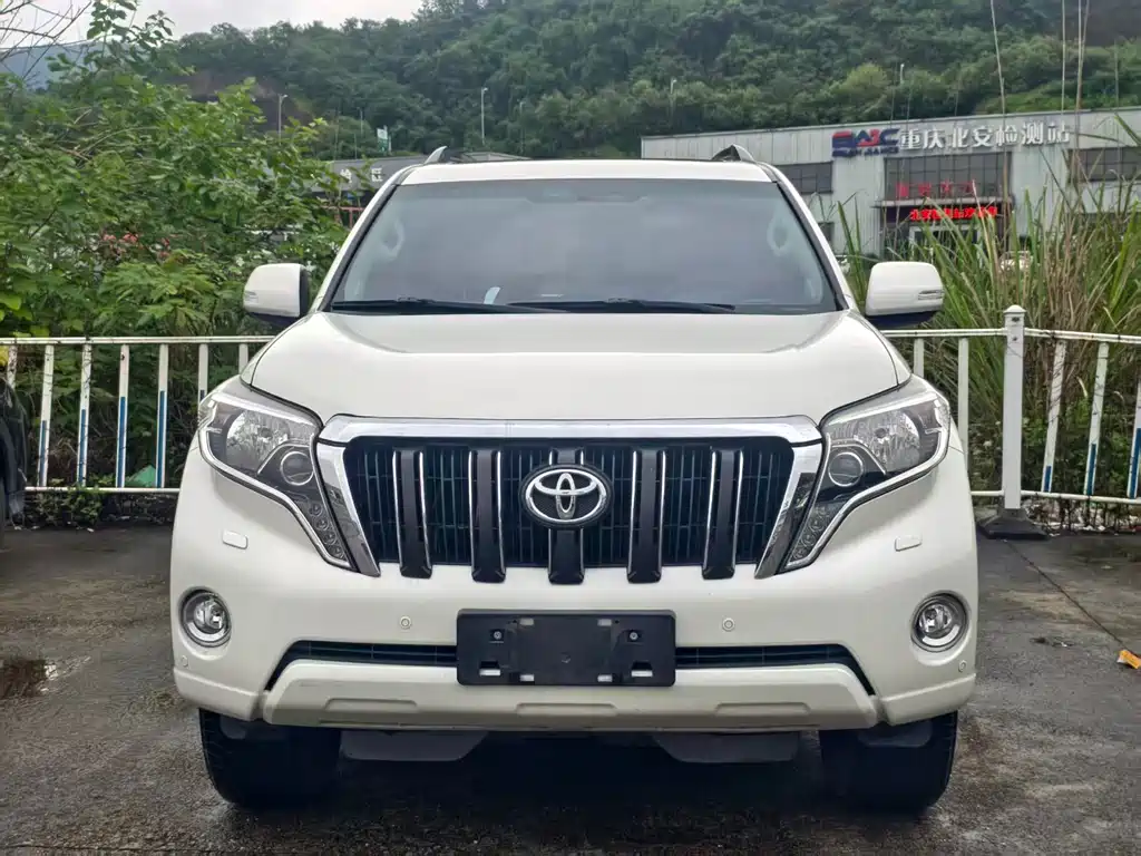 Toyota Prado 2017 — фото 2