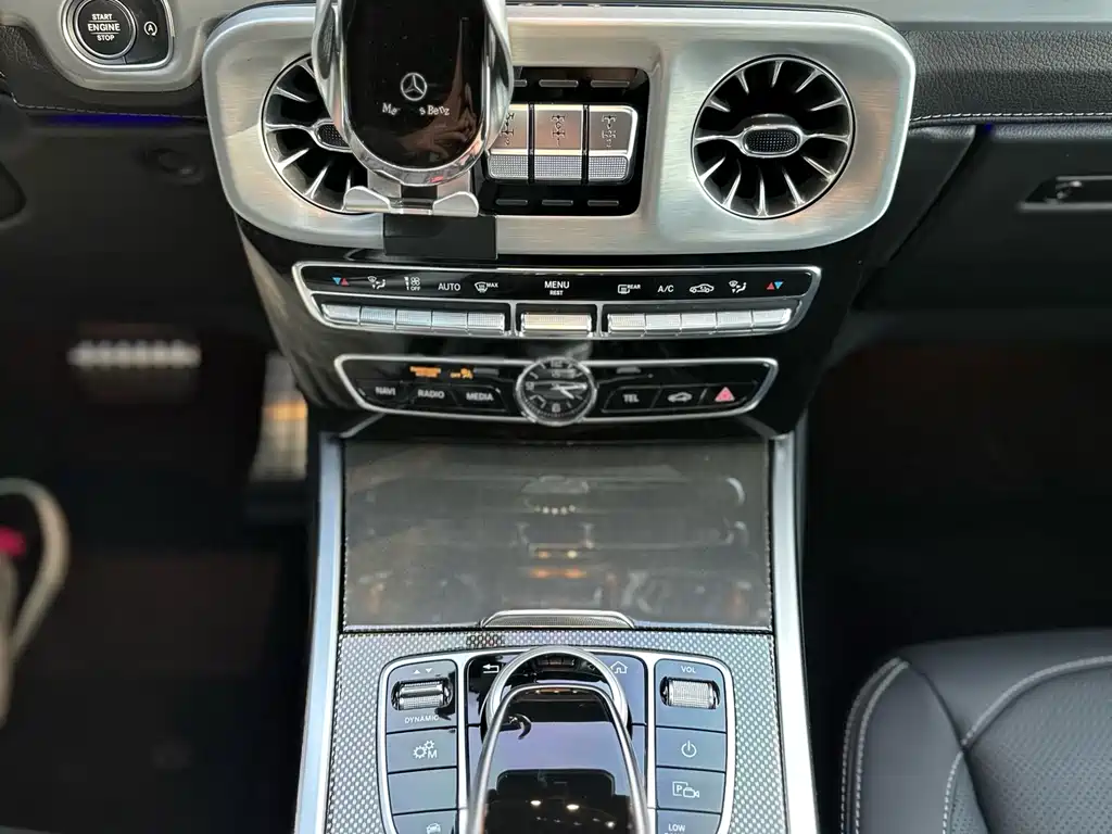 Mercedes-Benz G-Class 2023 — фото 16