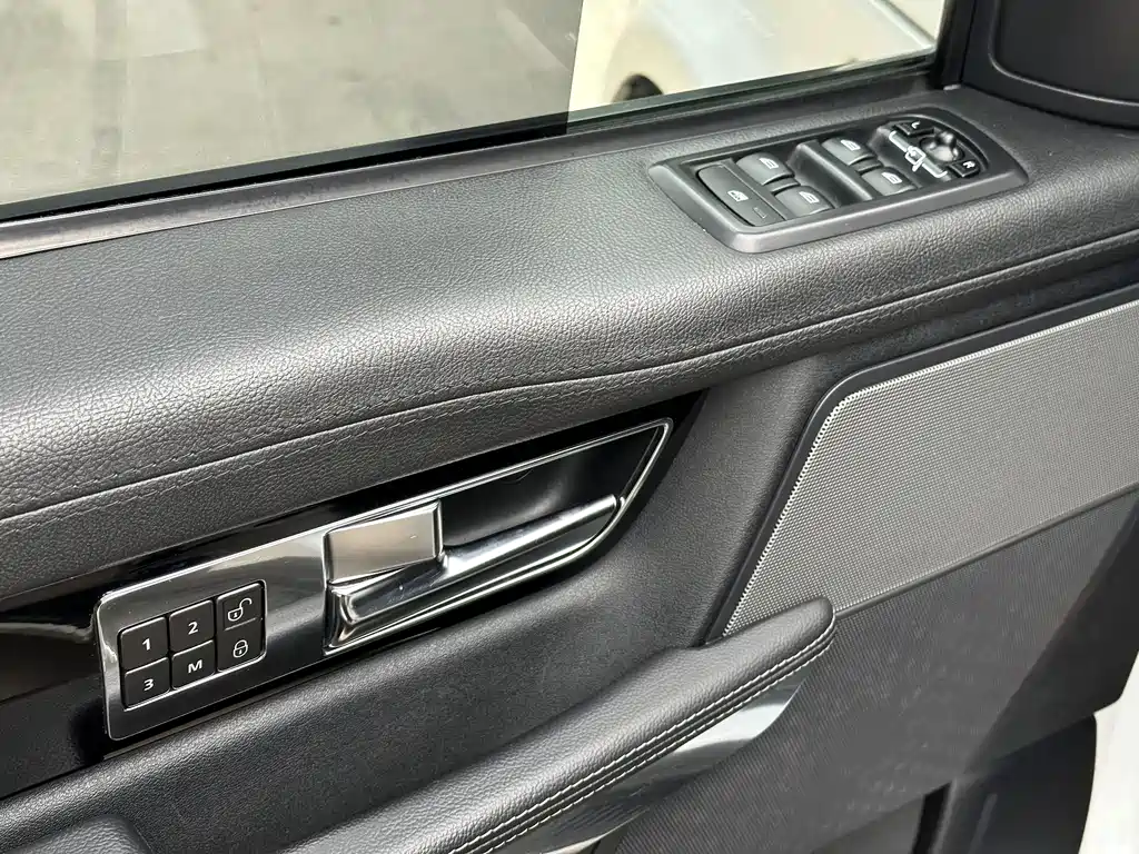 Land Rover Sport 2013 — фото 9