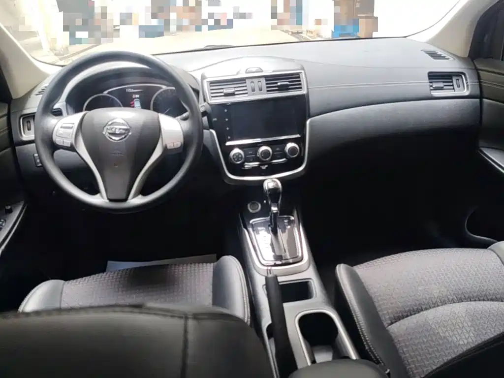 Nissan Tiida 2019 — фото 10