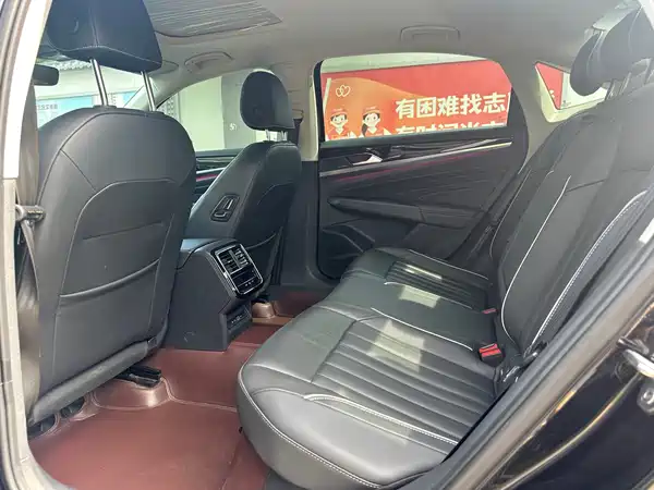 Volkswagen Passat 2022