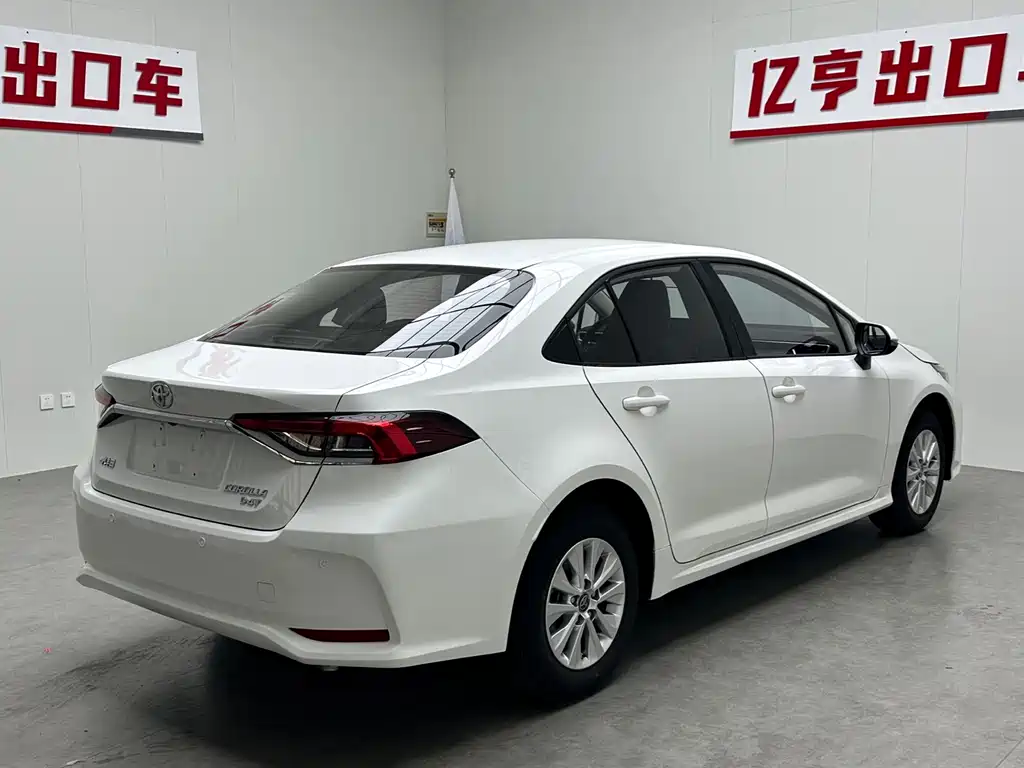 Toyota Corolla 2023 — фото 16