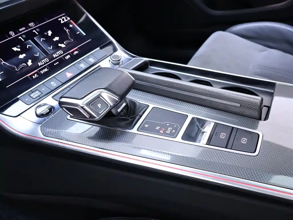 Audi A6L 2021 — фото 12
