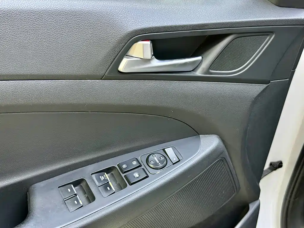 Hyundai Tucson 2016 — фото 12