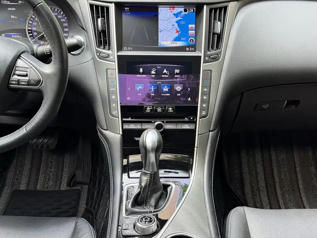 Infiniti Q50L 2017 — фото 14