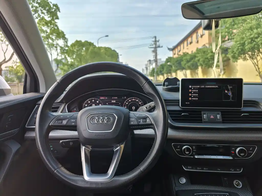 Audi Q5L 2019 — фото 13