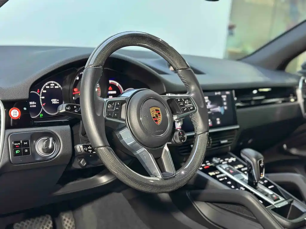 Porsche Cayenne 2019 — фото 14