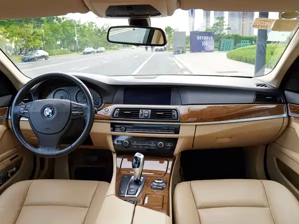 BMW 5 Series 2011