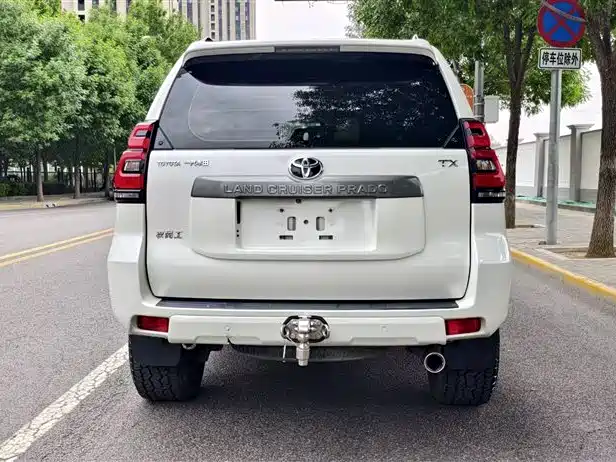 Toyota Prado 2018 — фото 3