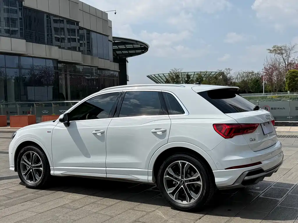Audi Q3 2022
